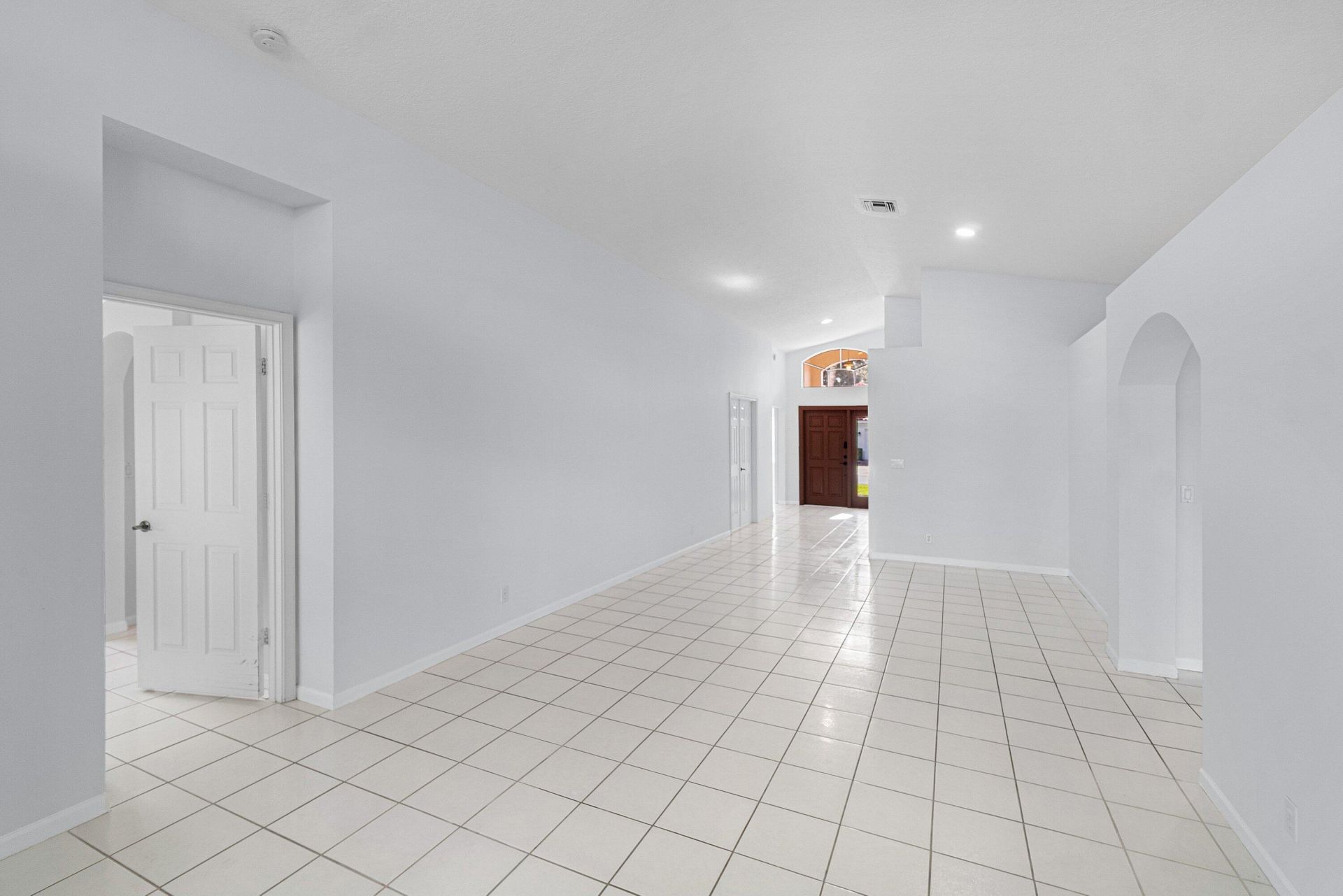 5737 Royal Club Drive, Boynton Beach, FL 33437 Photo
