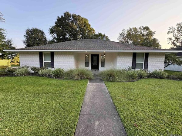 13571 Damon Dr, Baton Rouge, LA 70816