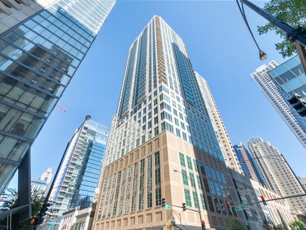 2 E Erie Street , Unit 3207, Chicago, IL 60611