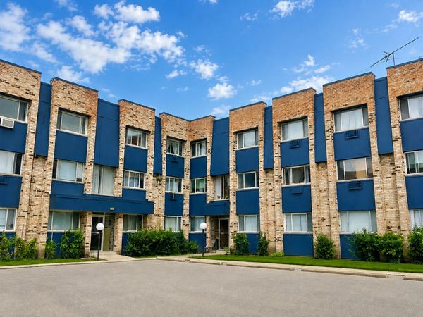 8635 W Foster Avenue, Unit 3b, Chicago, IL 60656