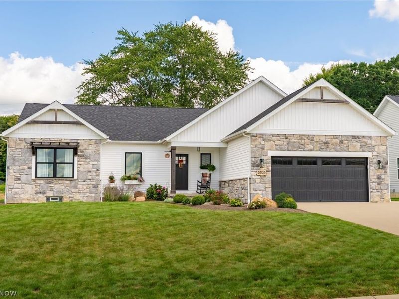 5705 Shadow Ridge Circle NW, North Canton, OH 44720 Photo 1