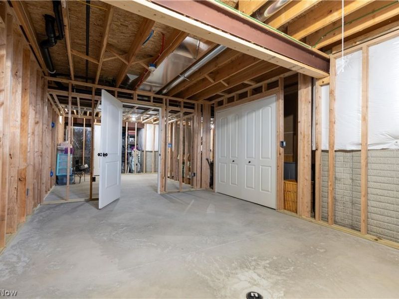 5705 Shadow Ridge Circle NW, North Canton, OH 44720 Photo 33