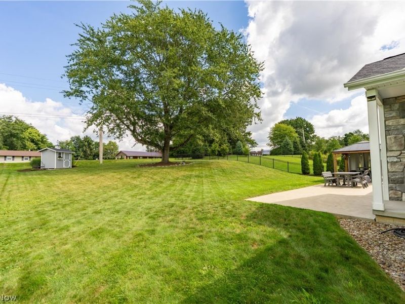 5705 Shadow Ridge Circle NW, North Canton, OH 44720 Photo 37