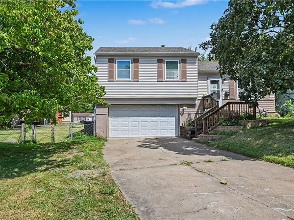 16108 E 32nd Street, Independence, MO 64055