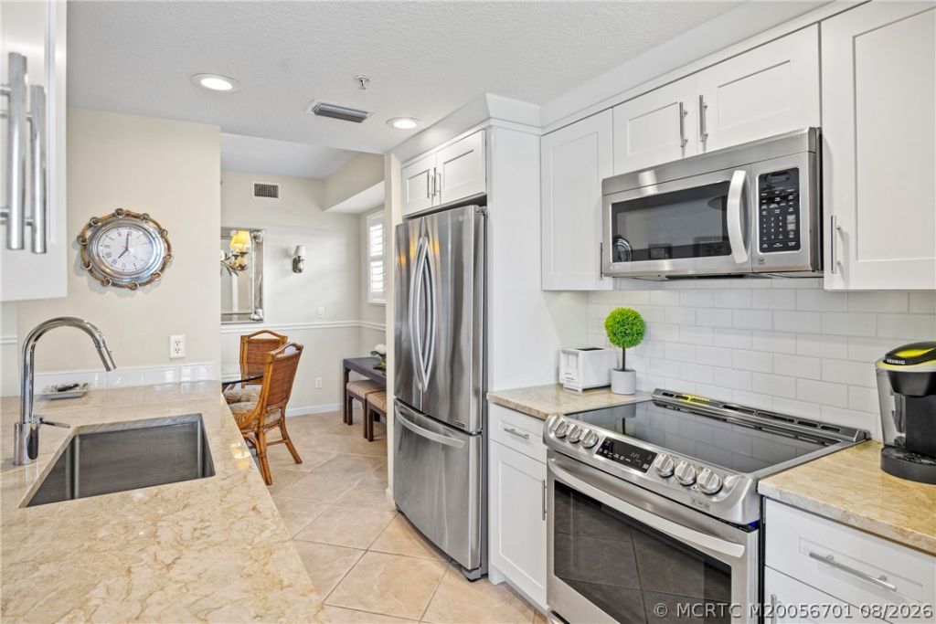 5799 NE Island Cove Way , Unit 1101, Stuart, FL 34996 Photo