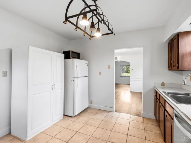 2402 Langdon Farm Road, Cincinnati, OH 45237 Photo 27