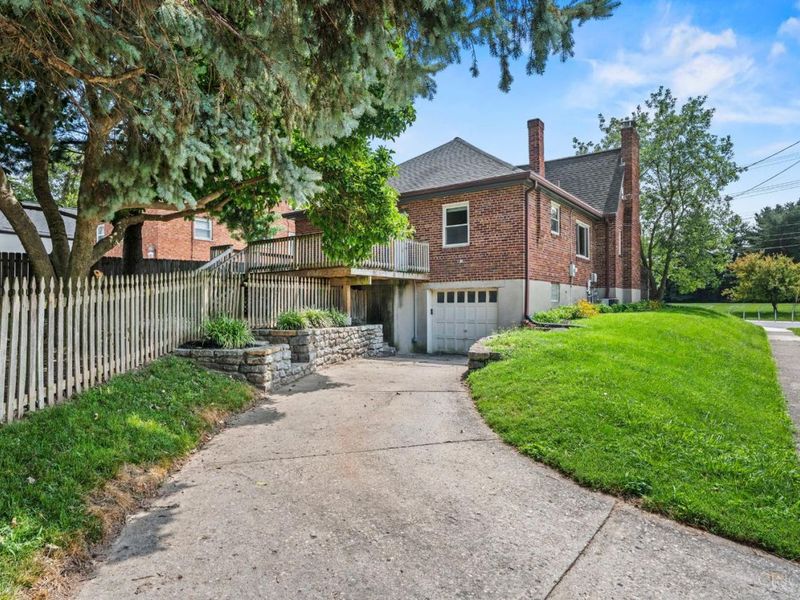 2402 Langdon Farm Road, Cincinnati, OH 45237 Photo 44