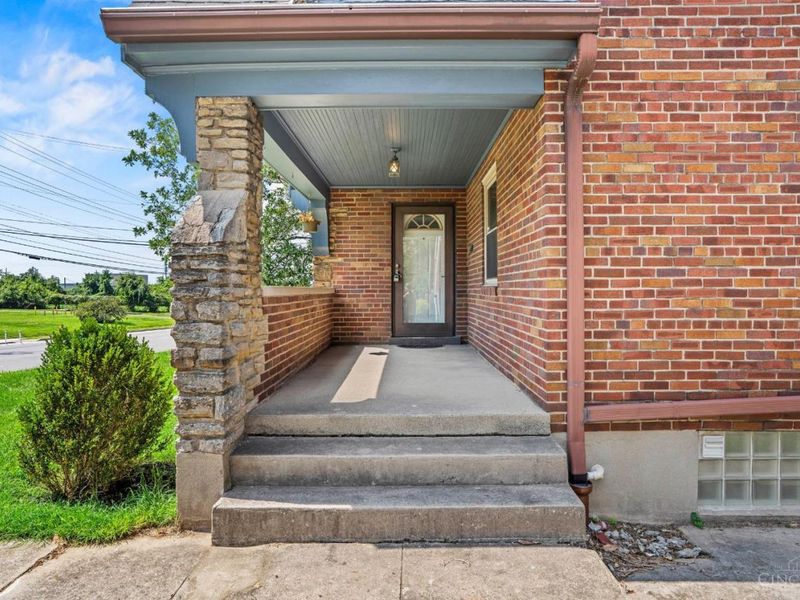 2402 Langdon Farm Road, Cincinnati, OH 45237 Photo 5