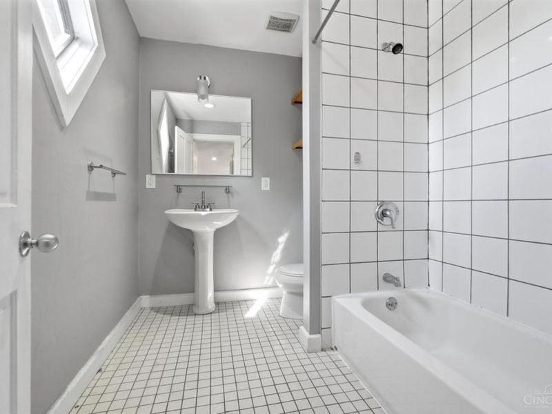 1314 Spring Street, Unit 4, Cincinnati, OH 45202 Photo 29