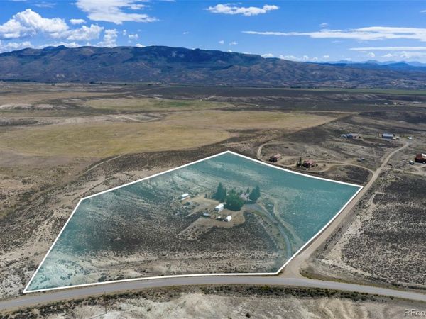 4826 GCR 22 , Kremmling, CO 80459