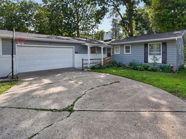 2410 Rossiter Place, Lansing, MI 48911
