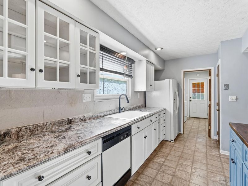 6651 Borr Avenue, Reynoldsburg, OH 43068 Photo 12