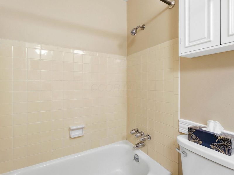 6651 Borr Avenue, Reynoldsburg, OH 43068 Photo 28