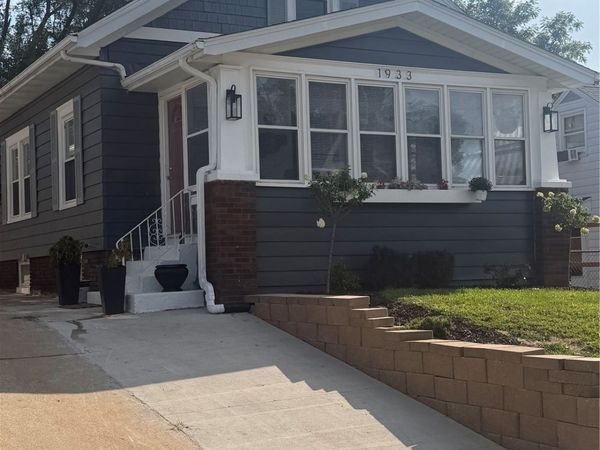 1933 Higley Avenue SE, Cedar Rapids, IA 52403