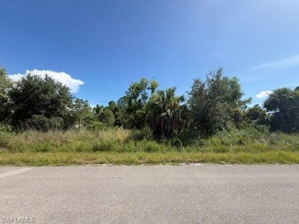 512 47th AVE NE, NAPLES, FL 34120