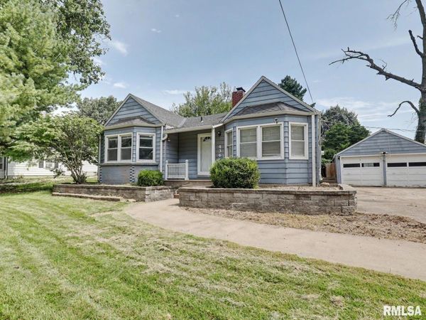 436 E HICKORY Grove, Quincy, IL 62305