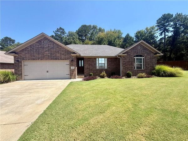 4000 N Hartford Avenue , Russellville, AR 72802
