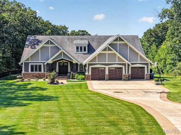 1950 Diehr Road , Wentzville, MO 63385