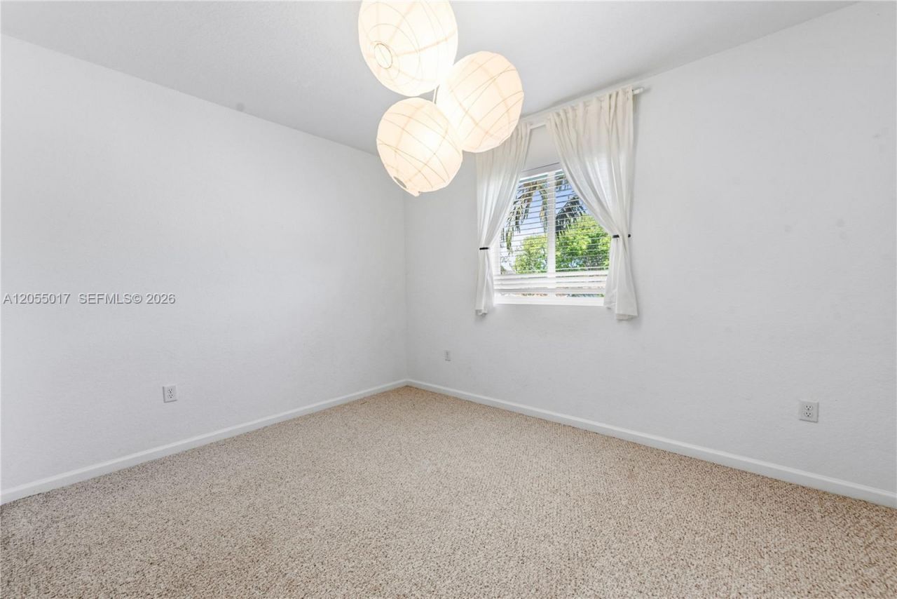 3424 NE 1st St , Homestead, FL 33033 Photo