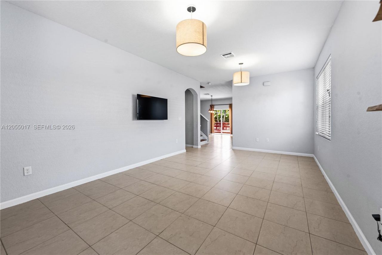 3424 NE 1st St, Homestead, FL 33033 Photo