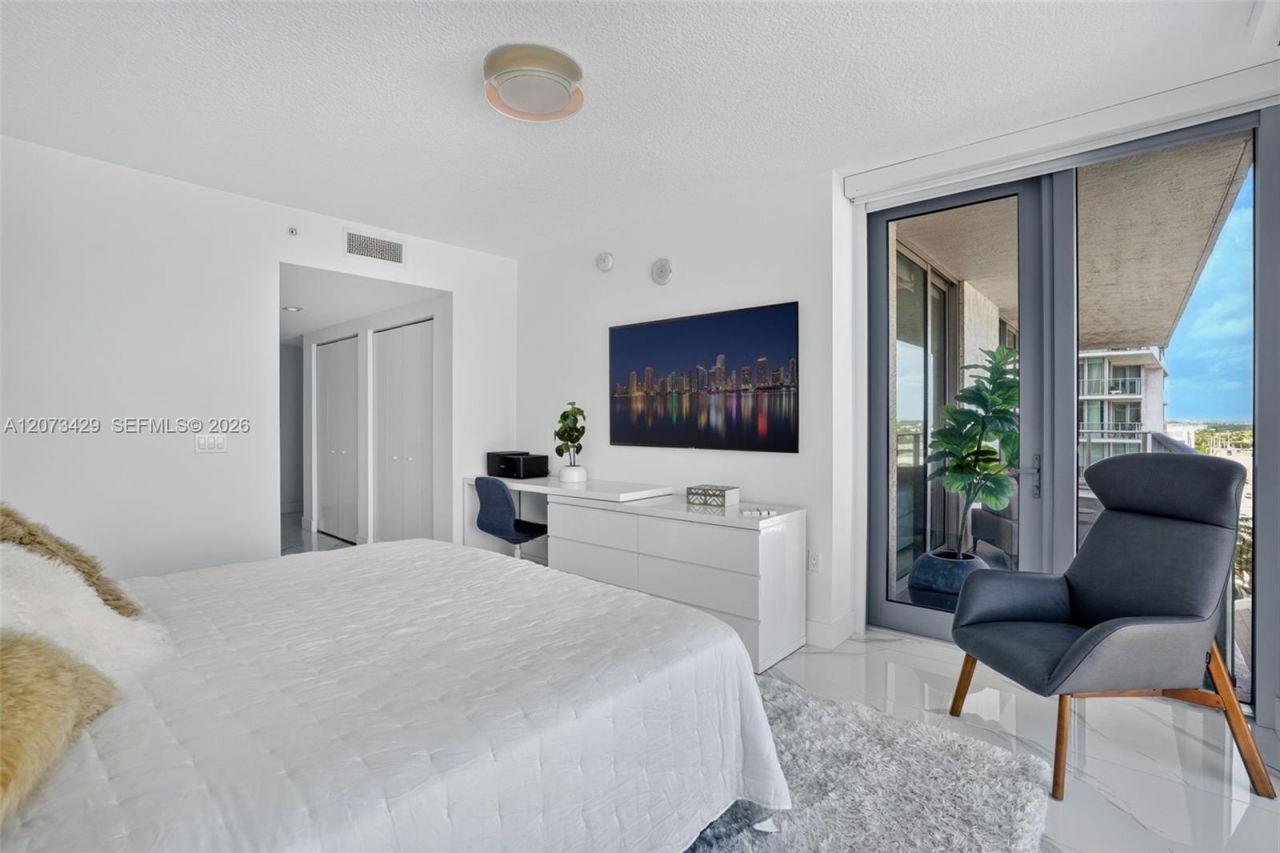 300 Sunny Isles Blvd , Unit 4-1007, Sunny Isles Beach, FL 33160 Photo