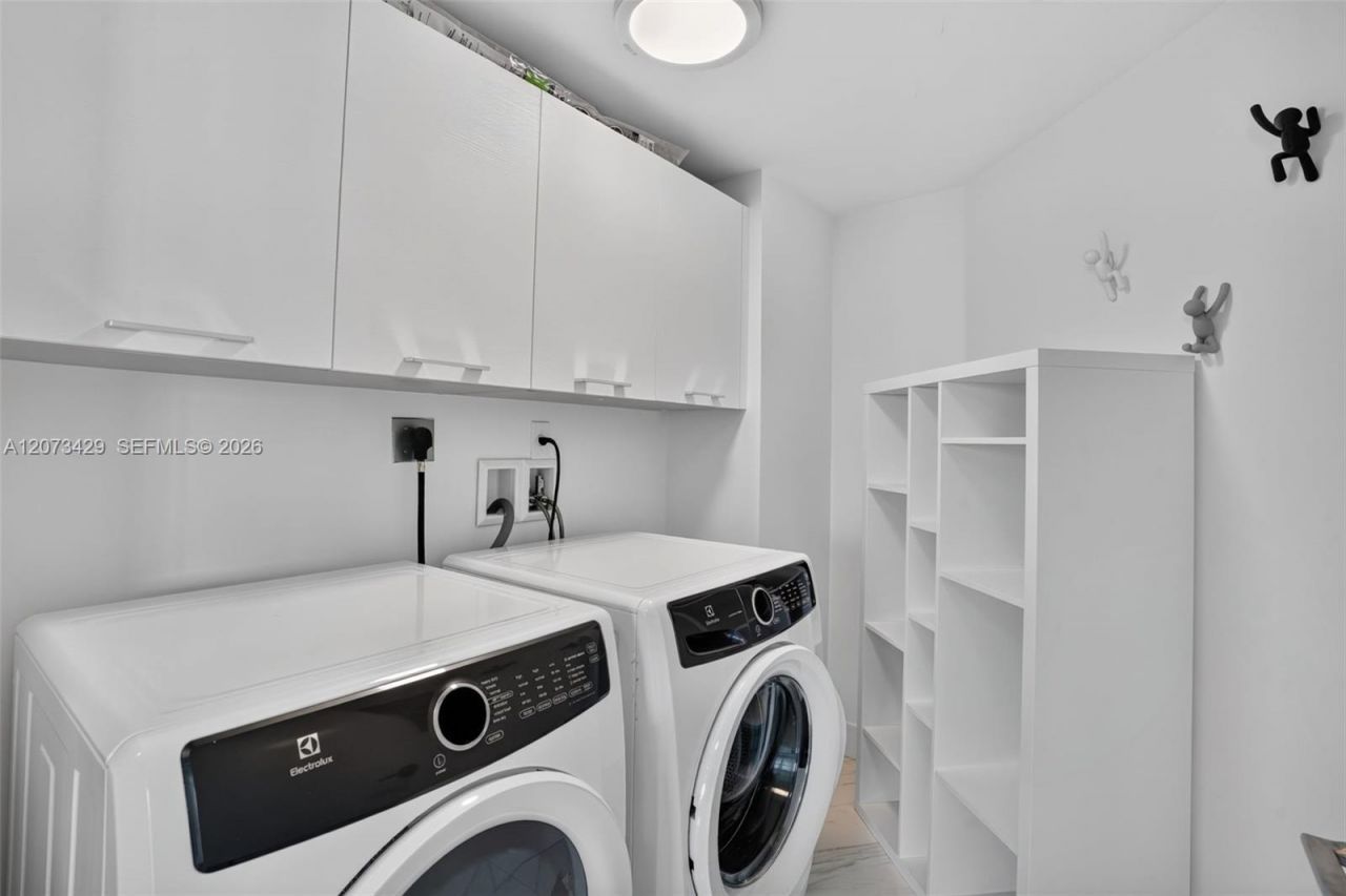 300 Sunny Isles Blvd , Unit 4-1007, Sunny Isles Beach, FL 33160 Photo