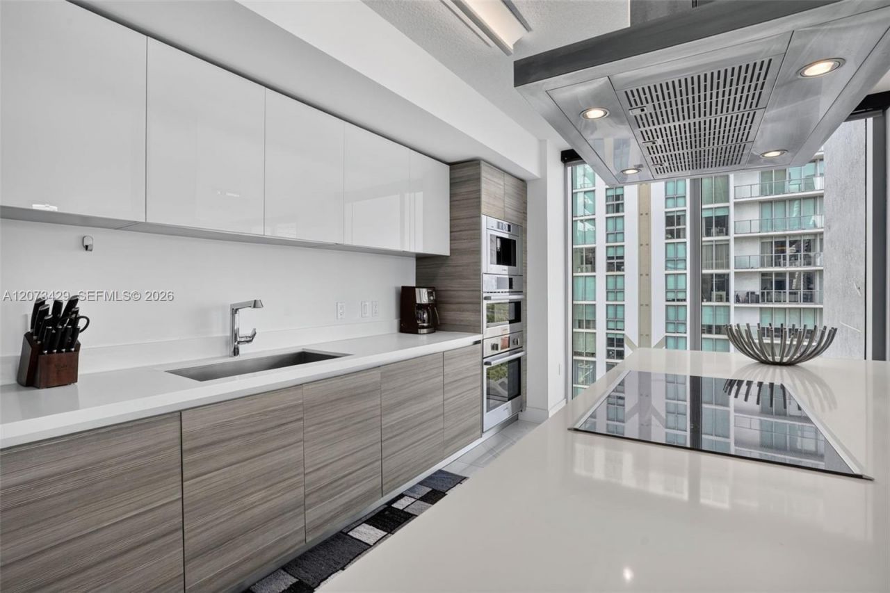 300 Sunny Isles Blvd , Unit 4-1007, Sunny Isles Beach, FL 33160 Photo