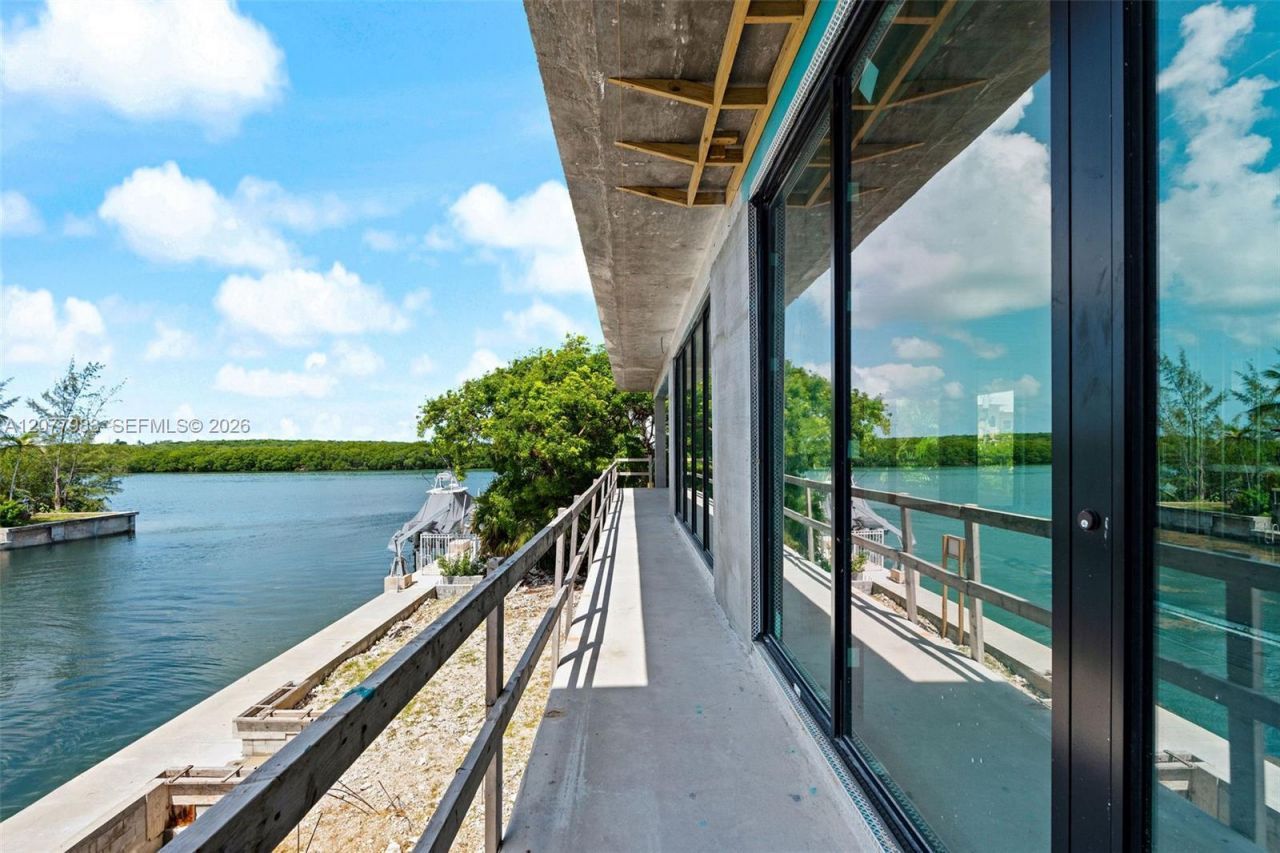 155 Palo De Oro Dr , Islamorada, FL 33036 Photo