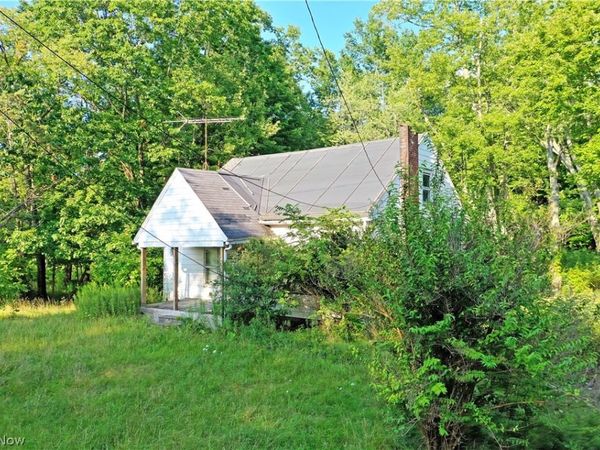 641 State Route 7 SE, Brookfield, OH 44403
