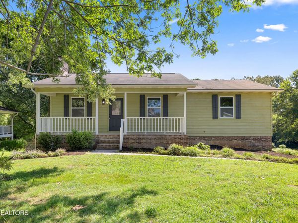 936 Stonecrest Drive, Maryville, TN 37804