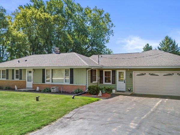 N84W19255 Menomonee Ave, Menomonee Falls, WI 53051