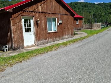 8248 Alton Road, Adrian, WV 26210