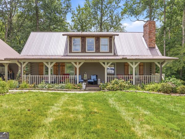 938 Waters Street W, Clarkesville, GA 30523