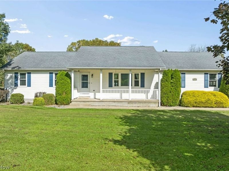 46170 Crestview Road, New Waterford, OH 44445 Photo 1