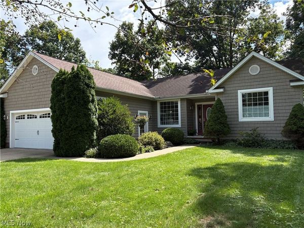 197 Ashtabula Point , Roaming Shores, OH 44084