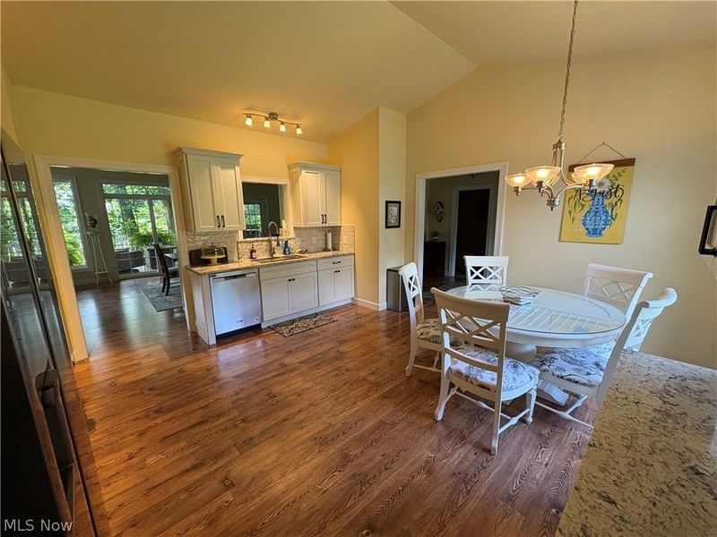 197 Ashtabula Point, Roaming Shores, OH 44084 Photo 9
