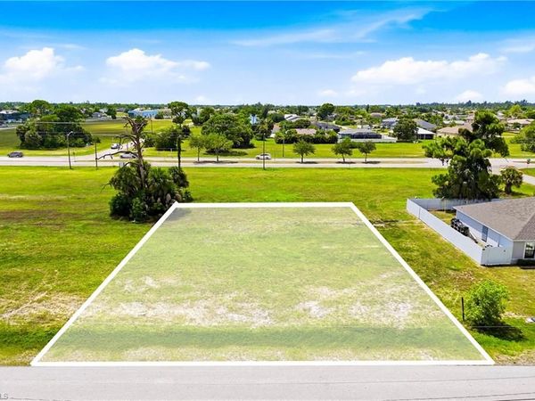 1510 SW 7th CT , CAPE CORAL, FL 33991