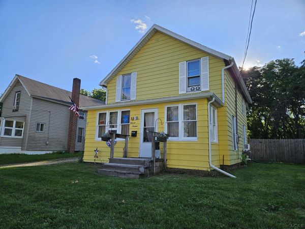1116 Walker , Jackson, MI 49202