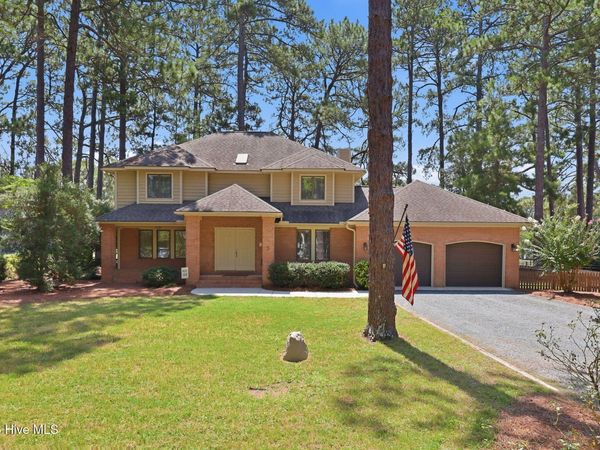 3 Montclair Lane , Pinehurst, NC 28374