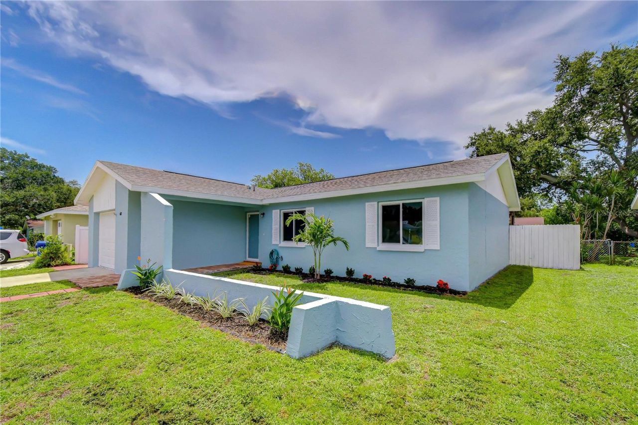 613 5th Avenue Se, Largo, FL 33771 Photo