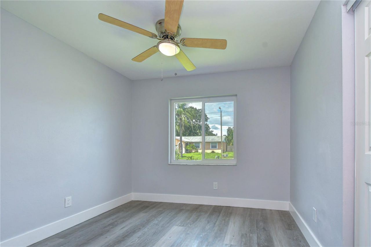 613 5th Avenue Se, Largo, FL 33771 Photo