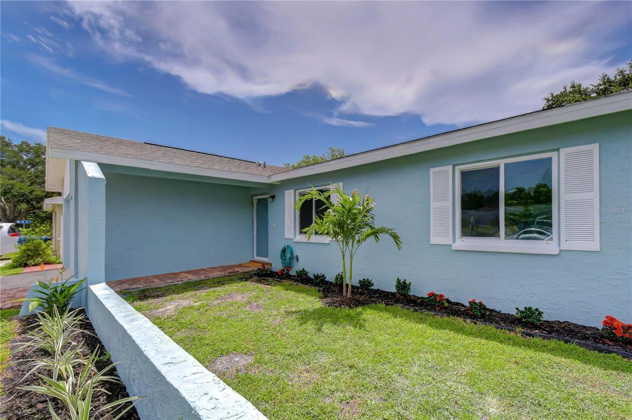 613 5th Avenue Se, Largo, FL 33771 Photo