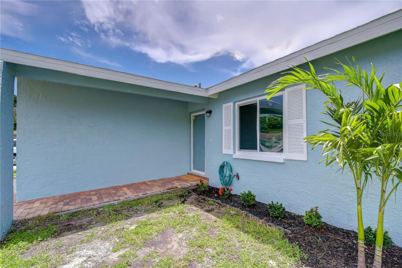 613 5th Avenue Se, Largo, FL 33771 Photo
