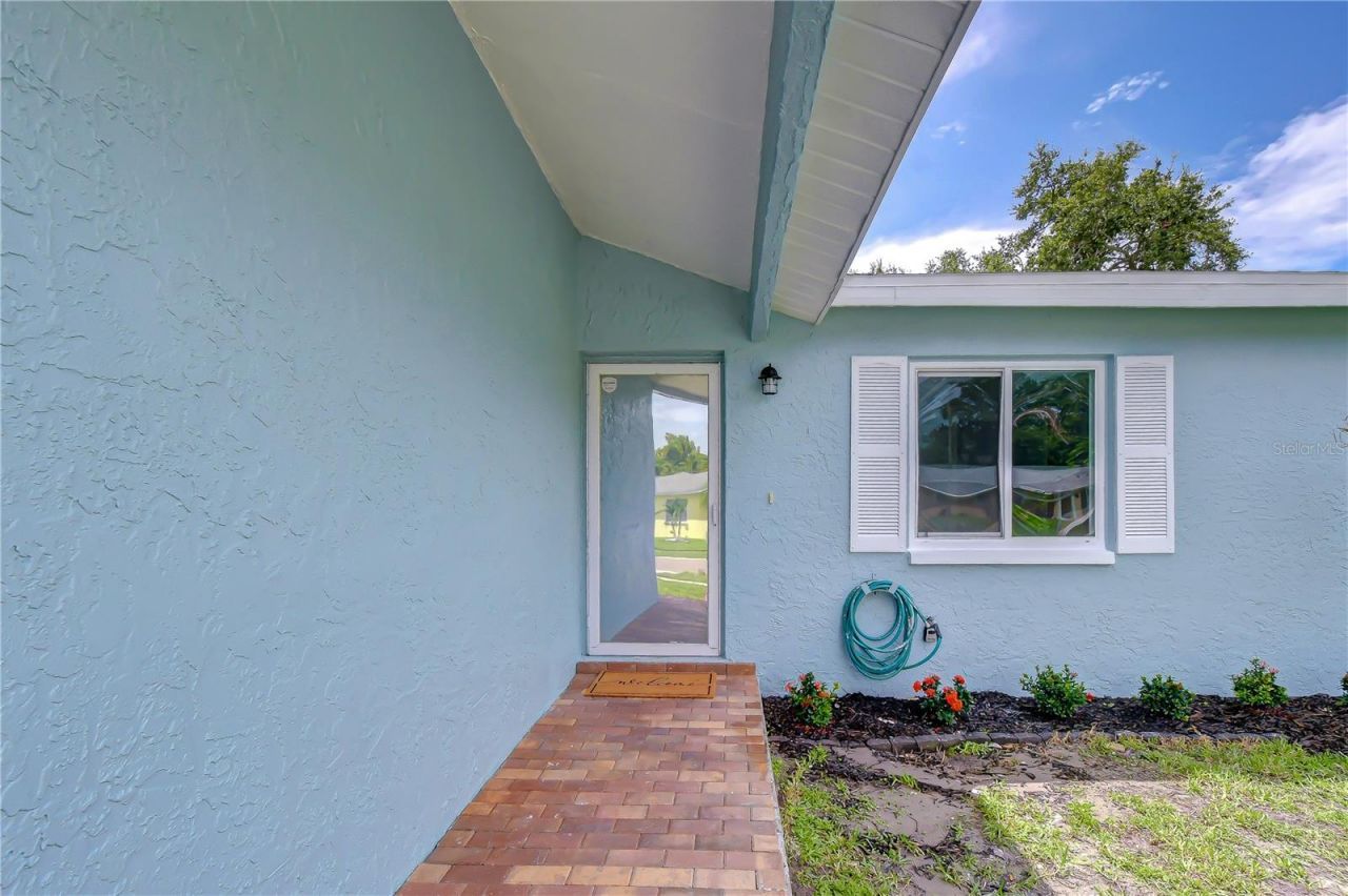 613 5th Avenue Se, Largo, FL 33771 Photo