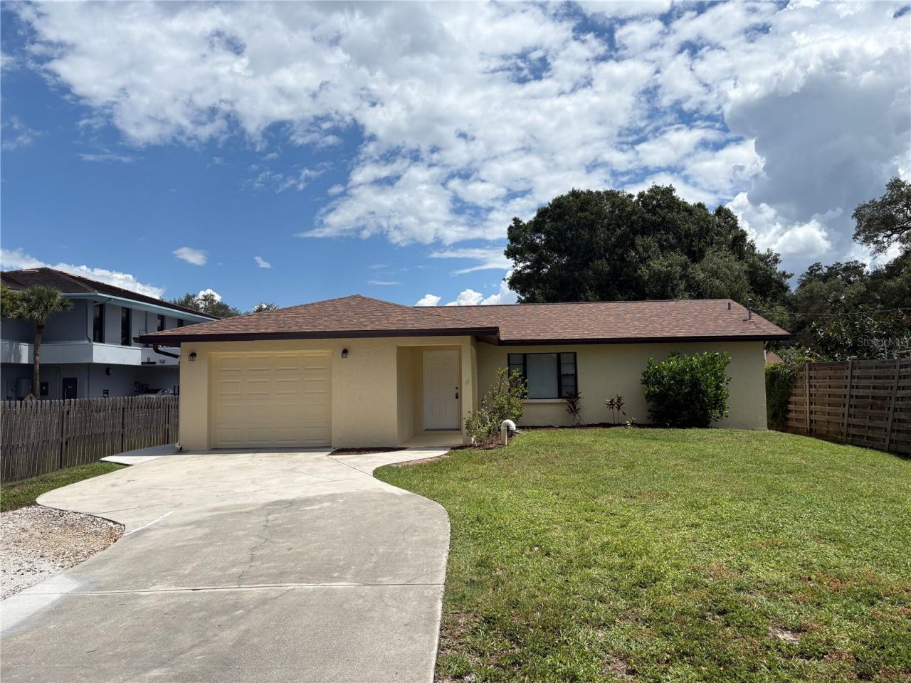 3927 Worcester Road, Sarasota, FL 34231 Main Photo