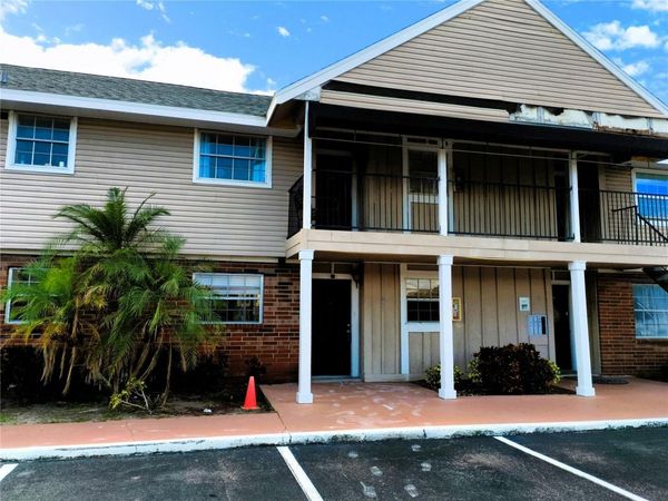 200 COUNTRY CLUB DRIVE , Unit 805, LARGO, FL 33771