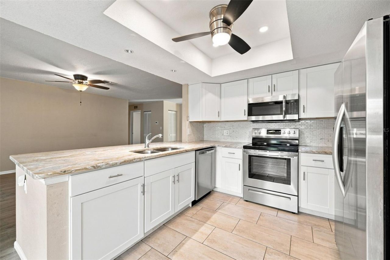 10681 Seminole Forest Street E, Seminole, FL 33778 Photo