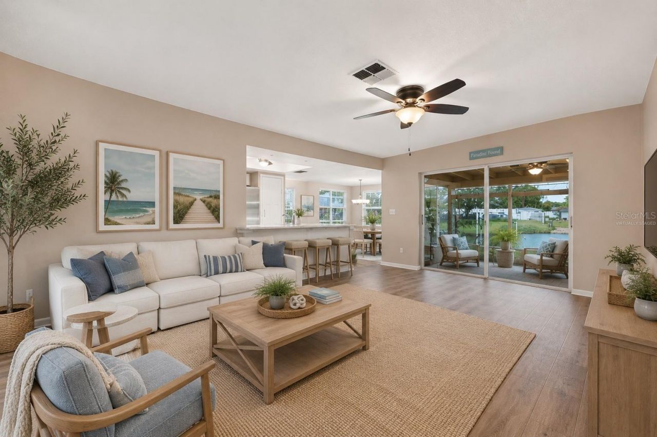 10681 Seminole Forest Street E, Seminole, FL 33778 Photo