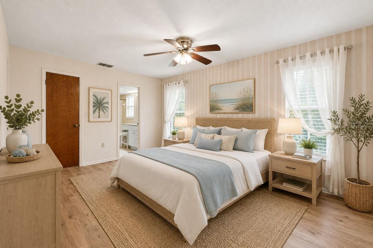 10681 Seminole Forest Street E, Seminole, FL 33778 Photo