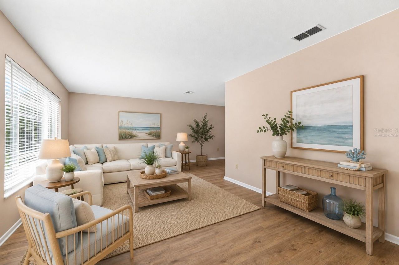 10681 Seminole Forest Street E, Seminole, FL 33778 Photo